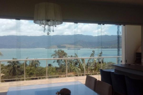 Casa Ilhabela . Vista maravilhosa !